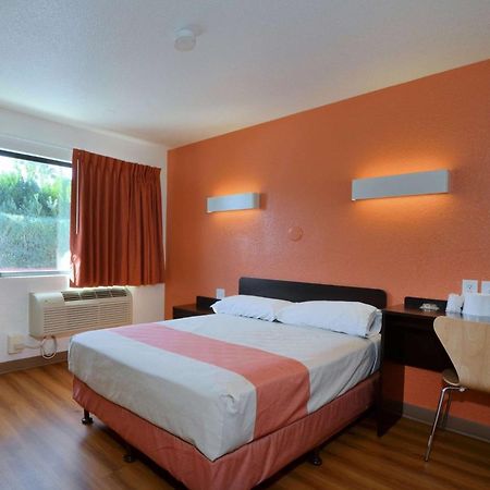 Motel 6-Laredo, Tx - South Zewnętrze zdjęcie