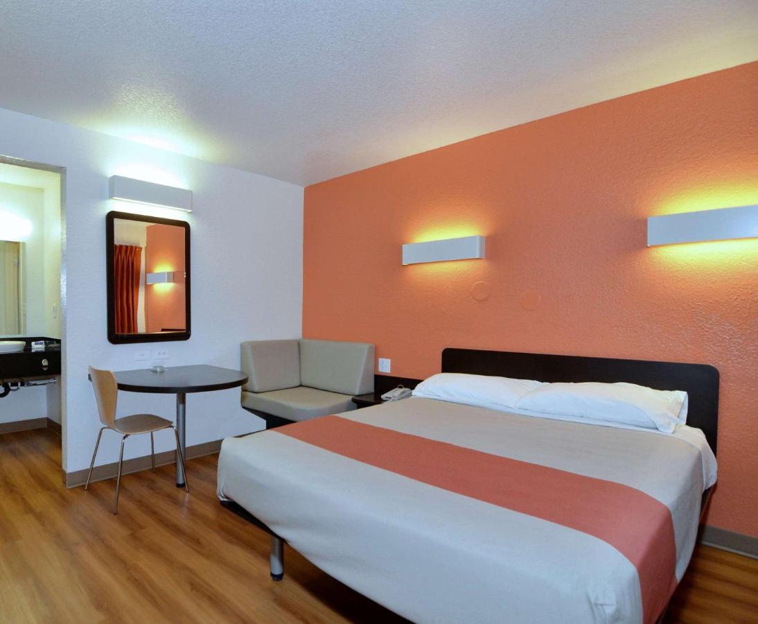 Motel 6-Laredo, Tx - South Zewnętrze zdjęcie