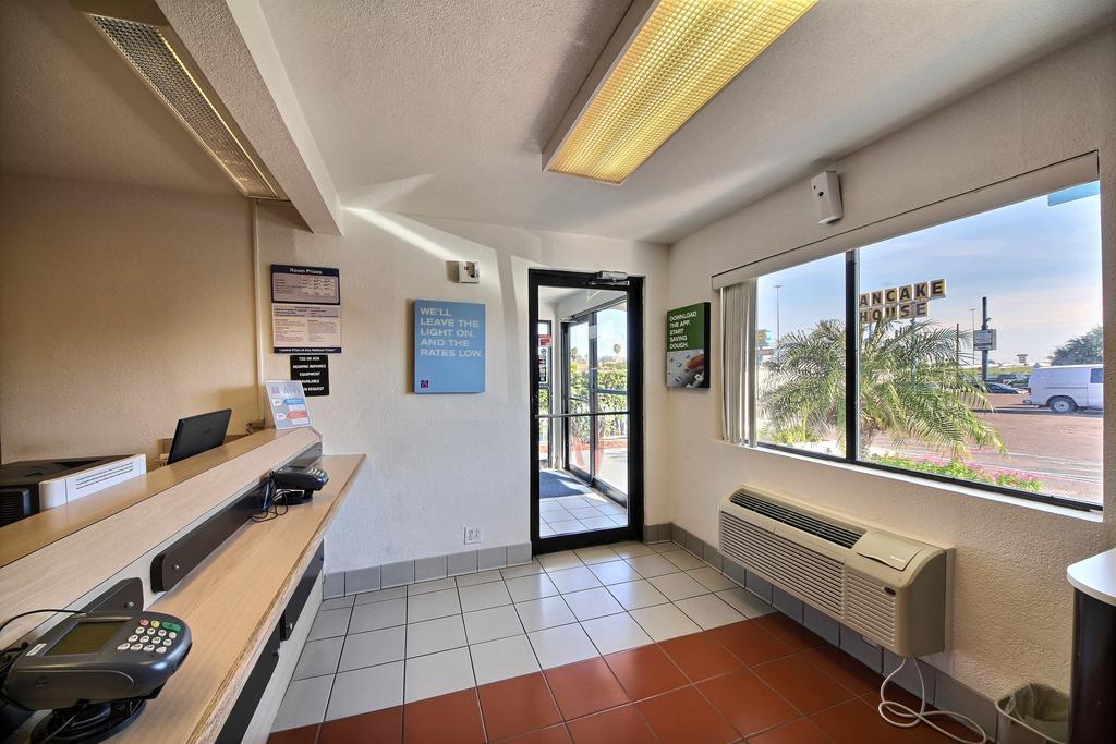 Motel 6-Laredo, Tx - South Zewnętrze zdjęcie