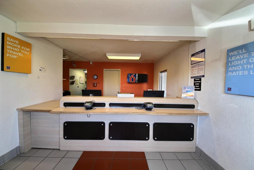 Motel 6-Laredo, Tx - South Zewnętrze zdjęcie