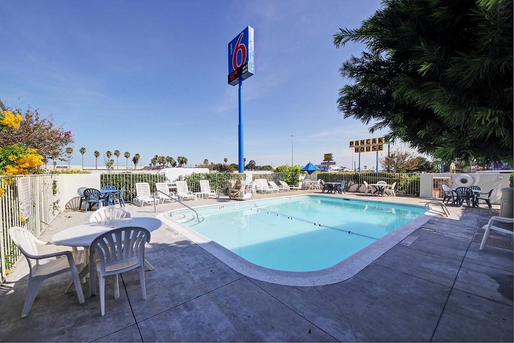 Motel 6-Laredo, Tx - South Zewnętrze zdjęcie
