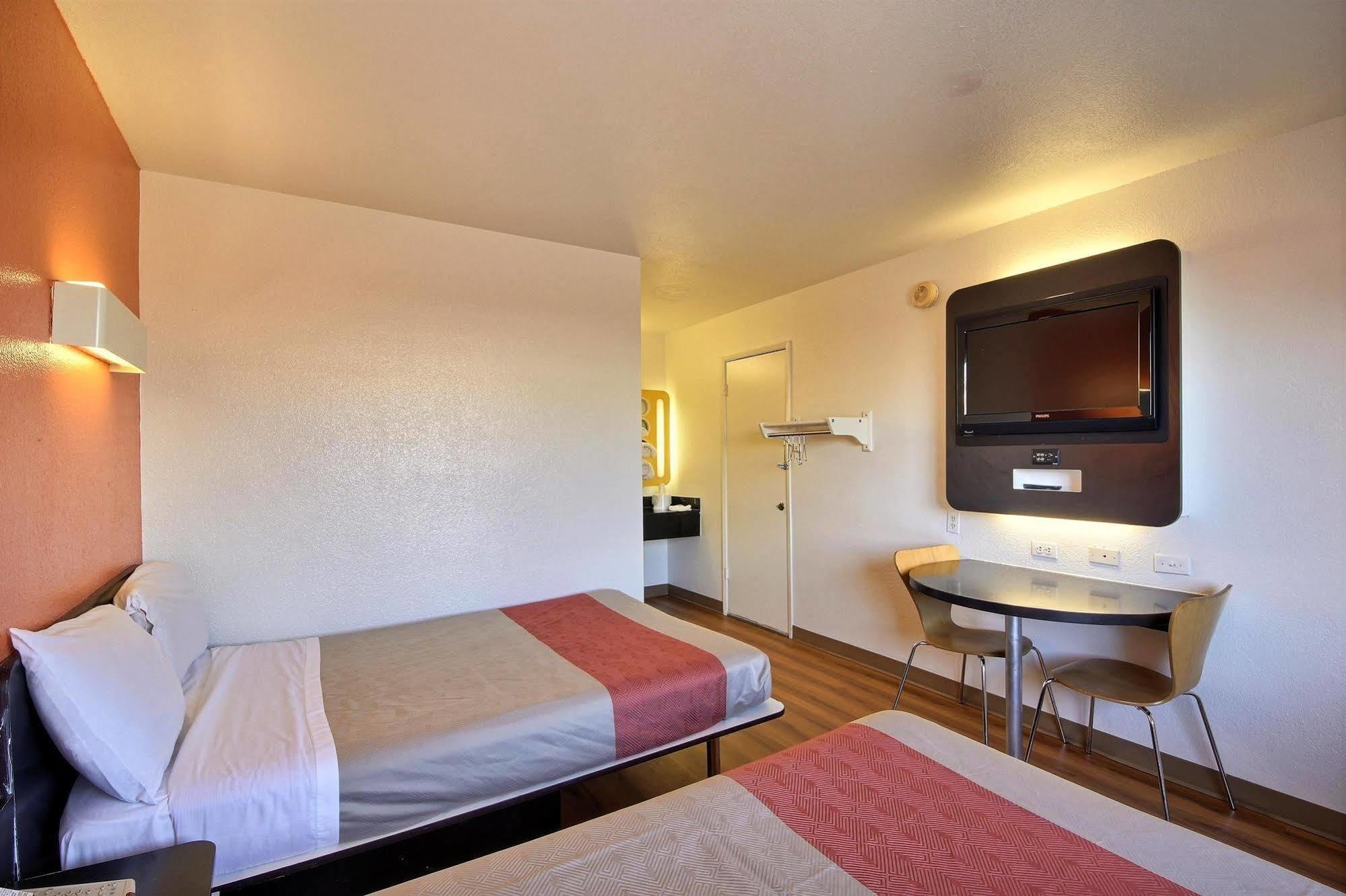 Motel 6-Laredo, Tx - South Zewnętrze zdjęcie