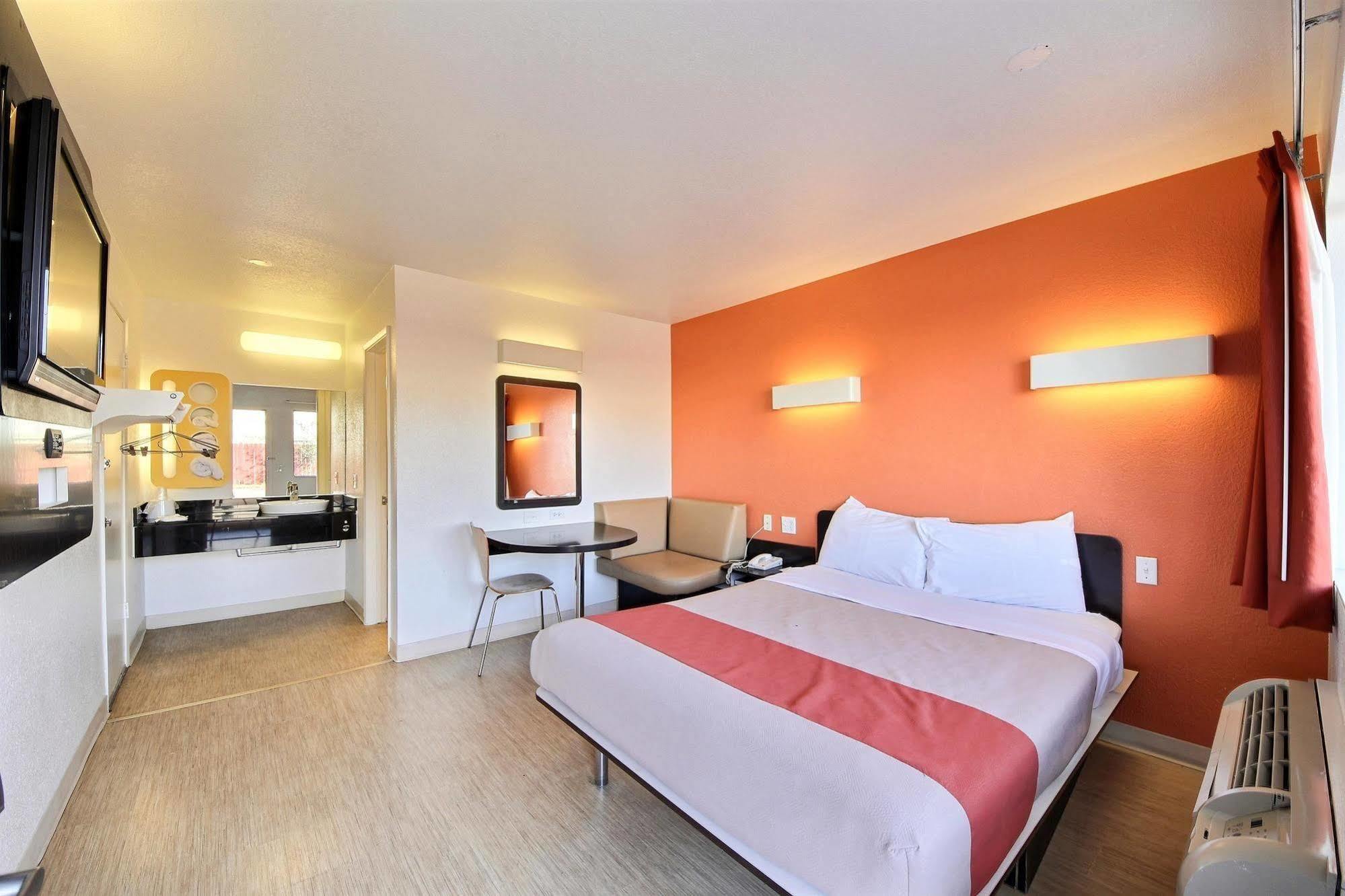 Motel 6-Laredo, Tx - South Zewnętrze zdjęcie