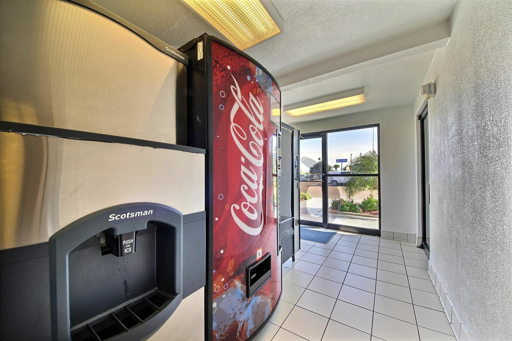 Motel 6-Laredo, Tx - South Zewnętrze zdjęcie